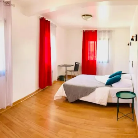 Bed & Breakfast Les De La Bourse 3*