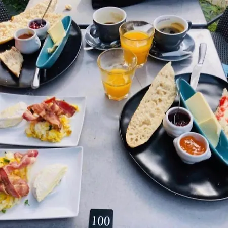 Frühstückspension Les De La Bourse